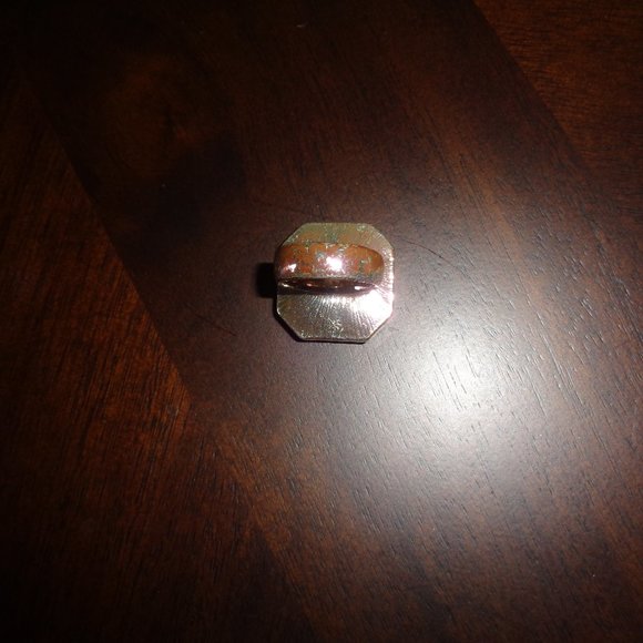 Oversized faux crystal ring- costume jewelry - Picture 6 of 9